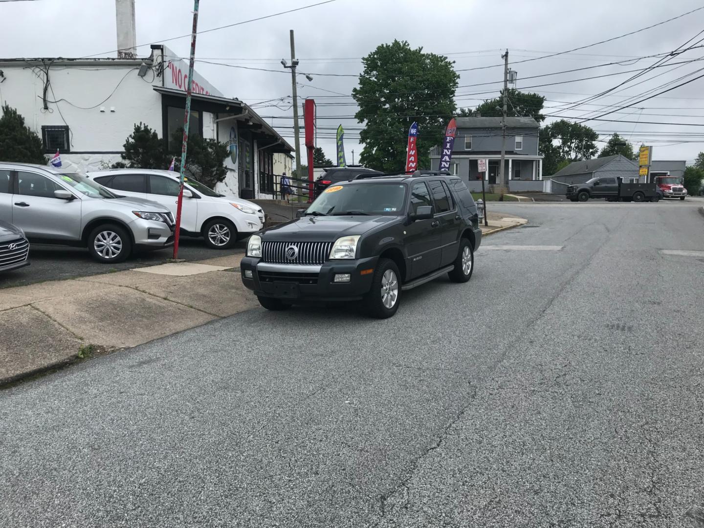 2010 Gray /Black Mercury Mountaineer Luxury (4M2EN4HE6AU) with an 4.0 V6 engine, Automatic transmission, located at 577 Chester Pike, Prospect Park, PA, 19076, (610) 237-1015, 39.886154, -75.302338 - Photo#1